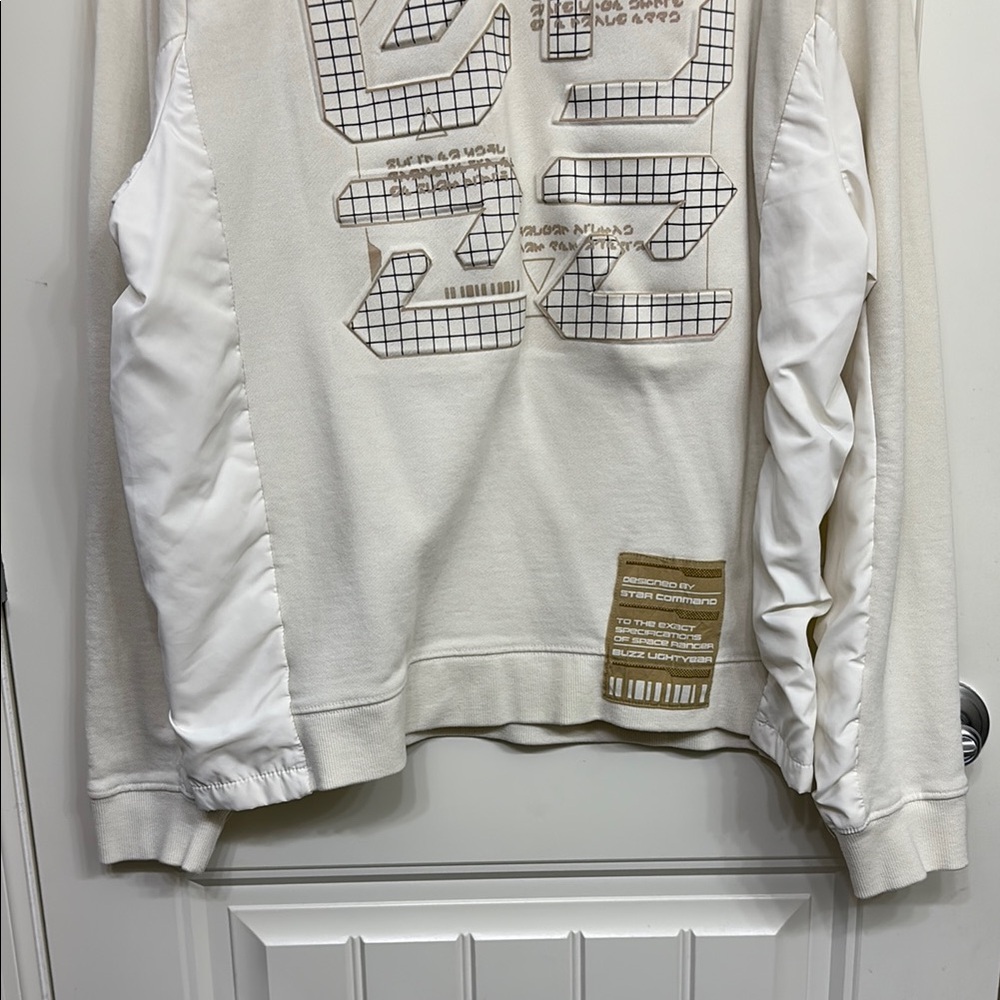 Disney Parks Star‎ Command Buzz Lightyear Graphic Sweatshirt - Picture 5 of 9